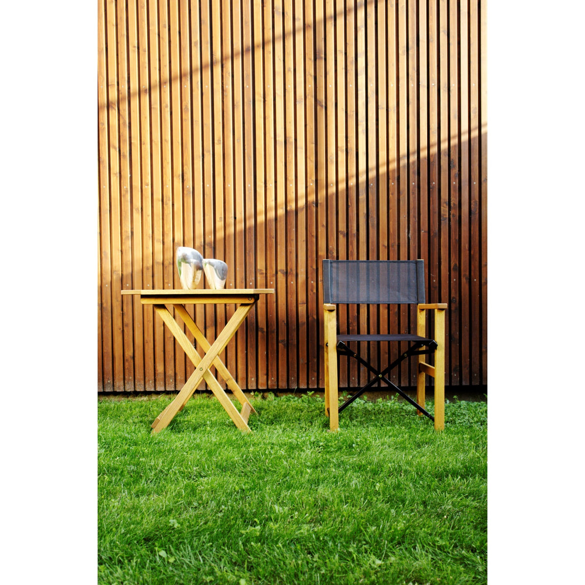 Gartentisch DIRECTOR 70 x 70 cm aus Robinie